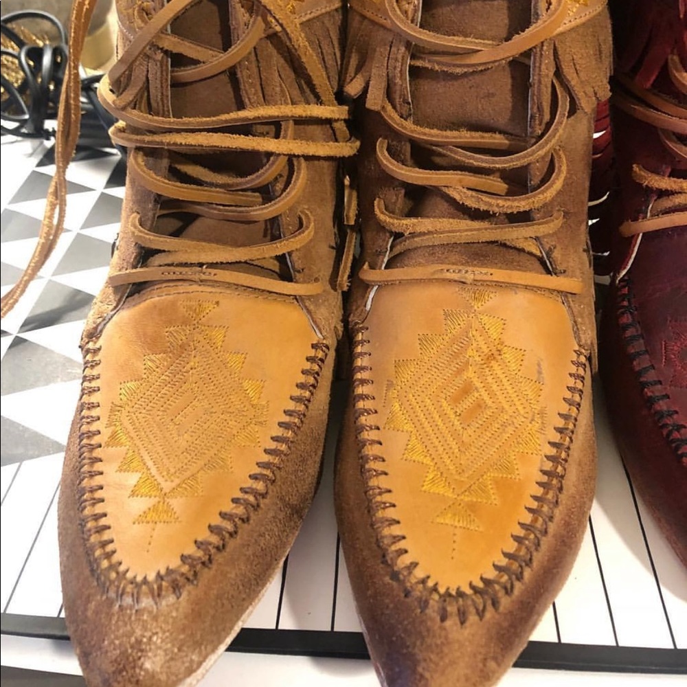 FREEBIRD TRIBE SIZE 9 TAN